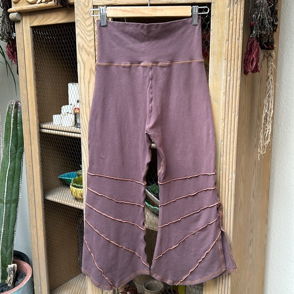 Leom Designs Seaweed Hippie Yoga Pants Leggings - Picture 6 of 9